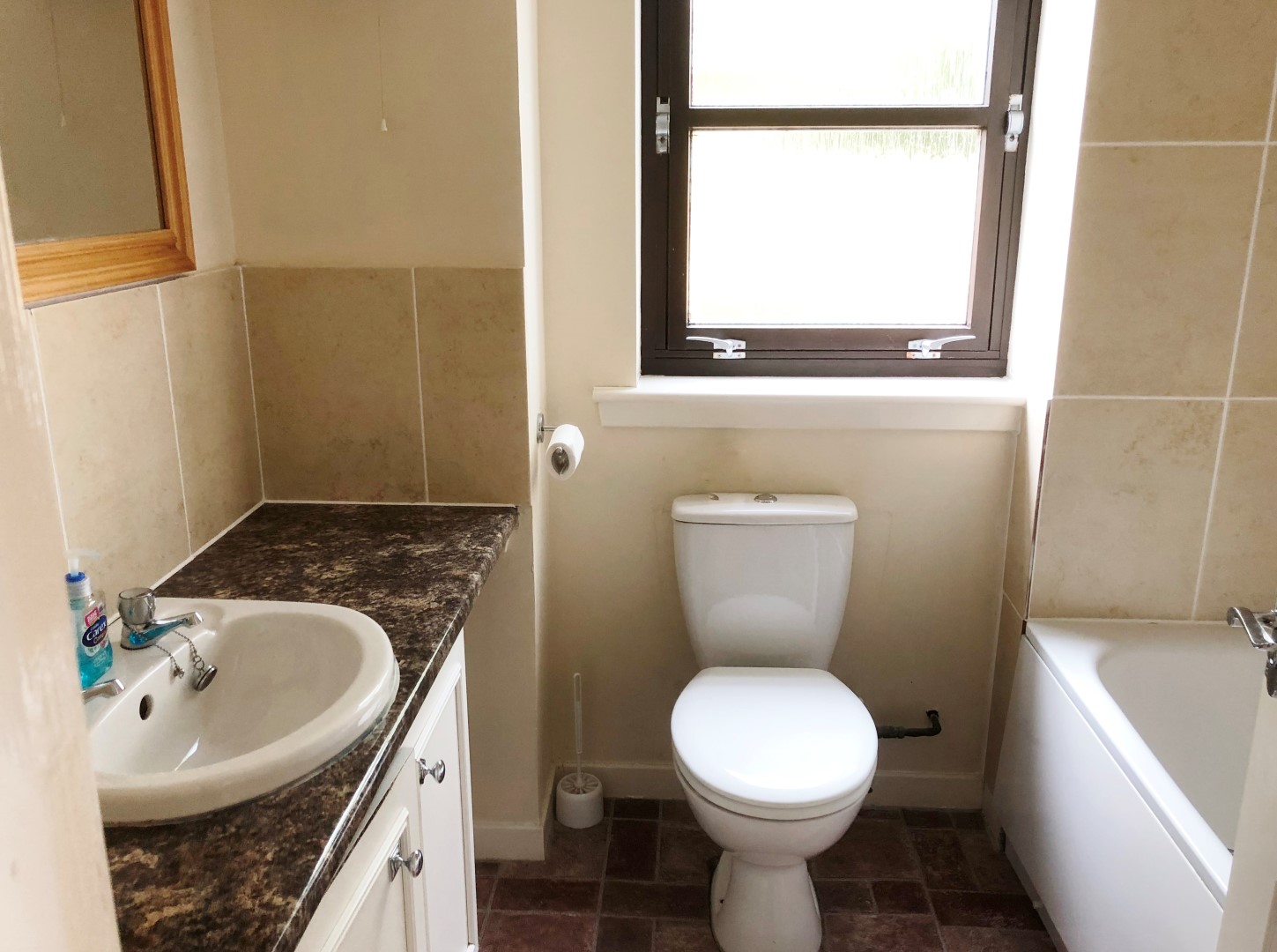 101dnb_bathroom.jpg 101dnb_bathroom.jpg