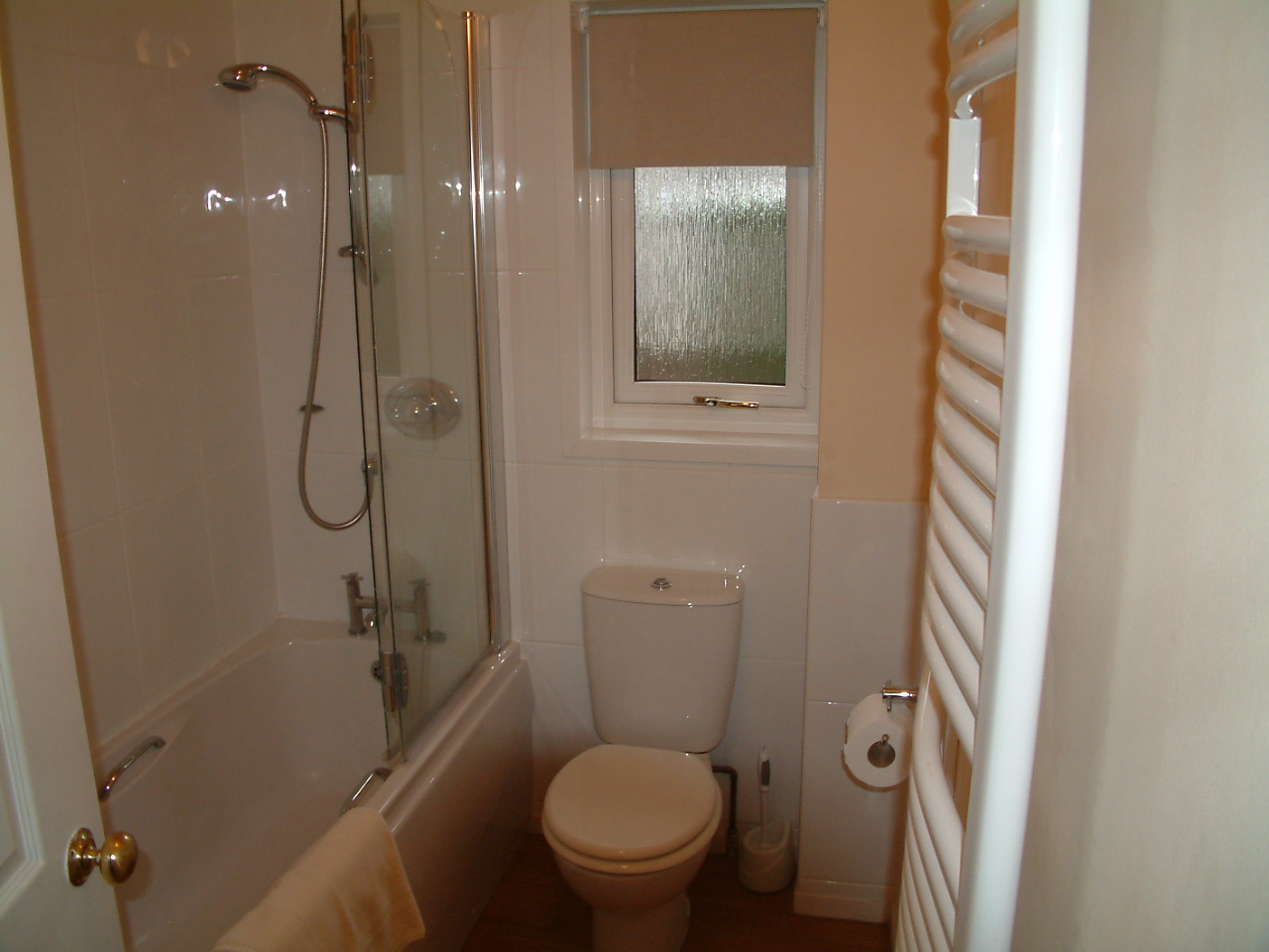 bathroomlinmore.jpg bathroomlinmore.jpg