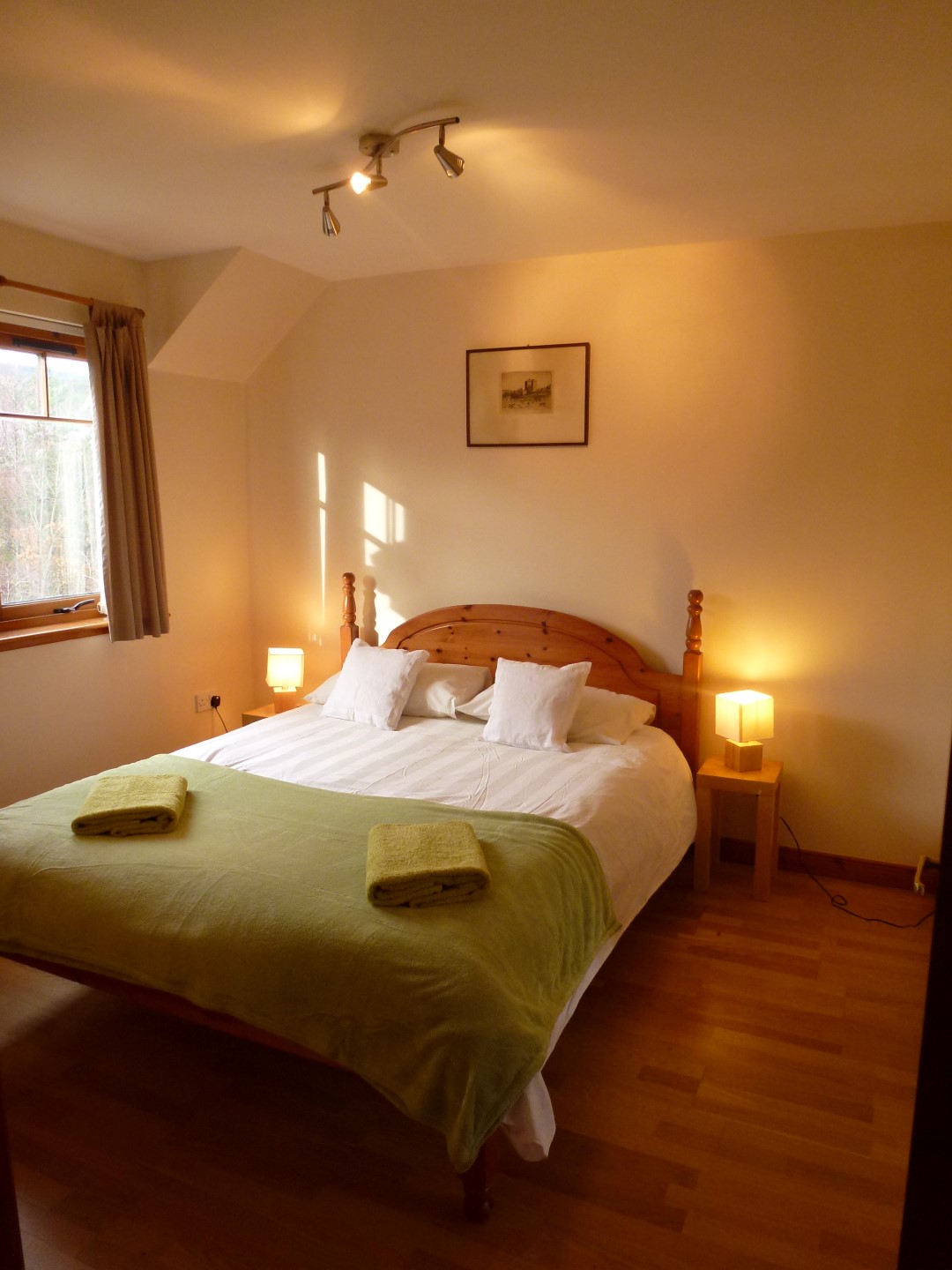 24munrobedroom1.jpg 24munrobedroom1.jpg