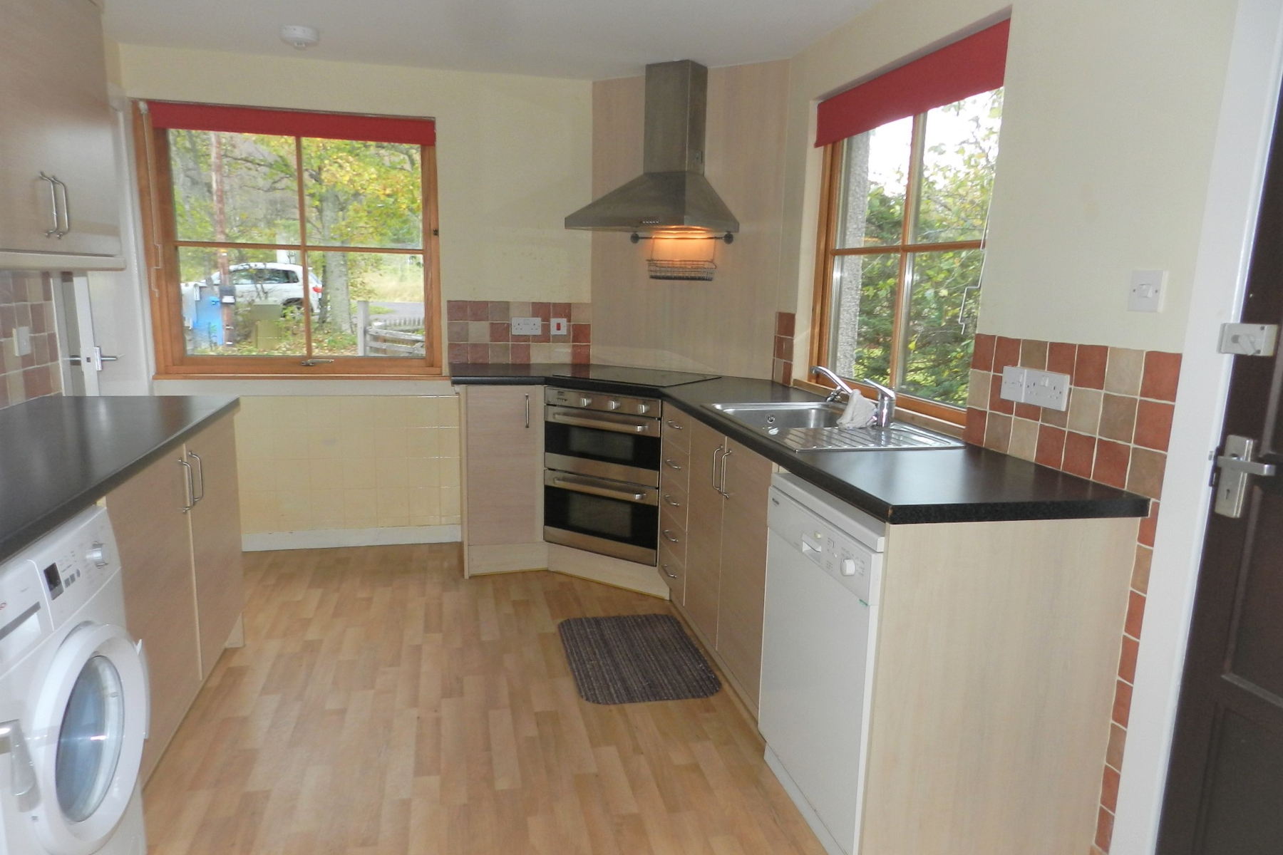 lochdhu_kitchen.jpg lochdhu_kitchen.jpg