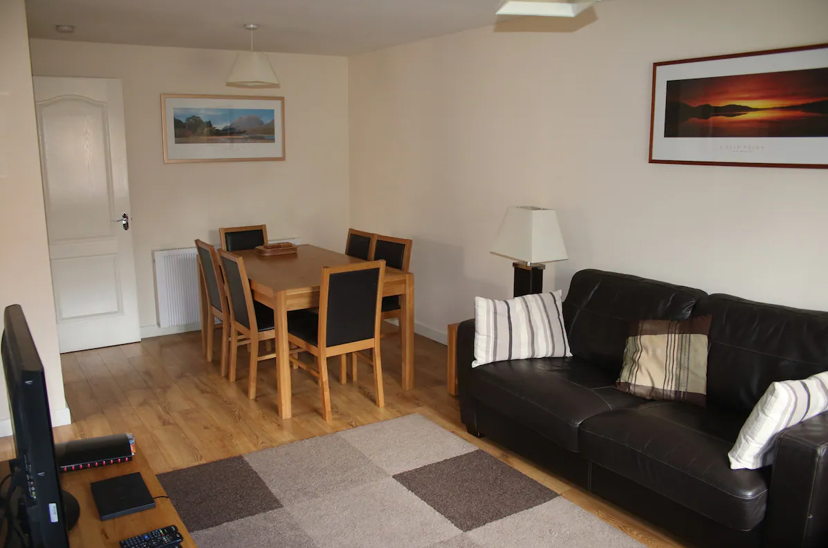 For sale, 101 Dalnabay. 2 bedroom bungalow, Aviemore. Highland Property