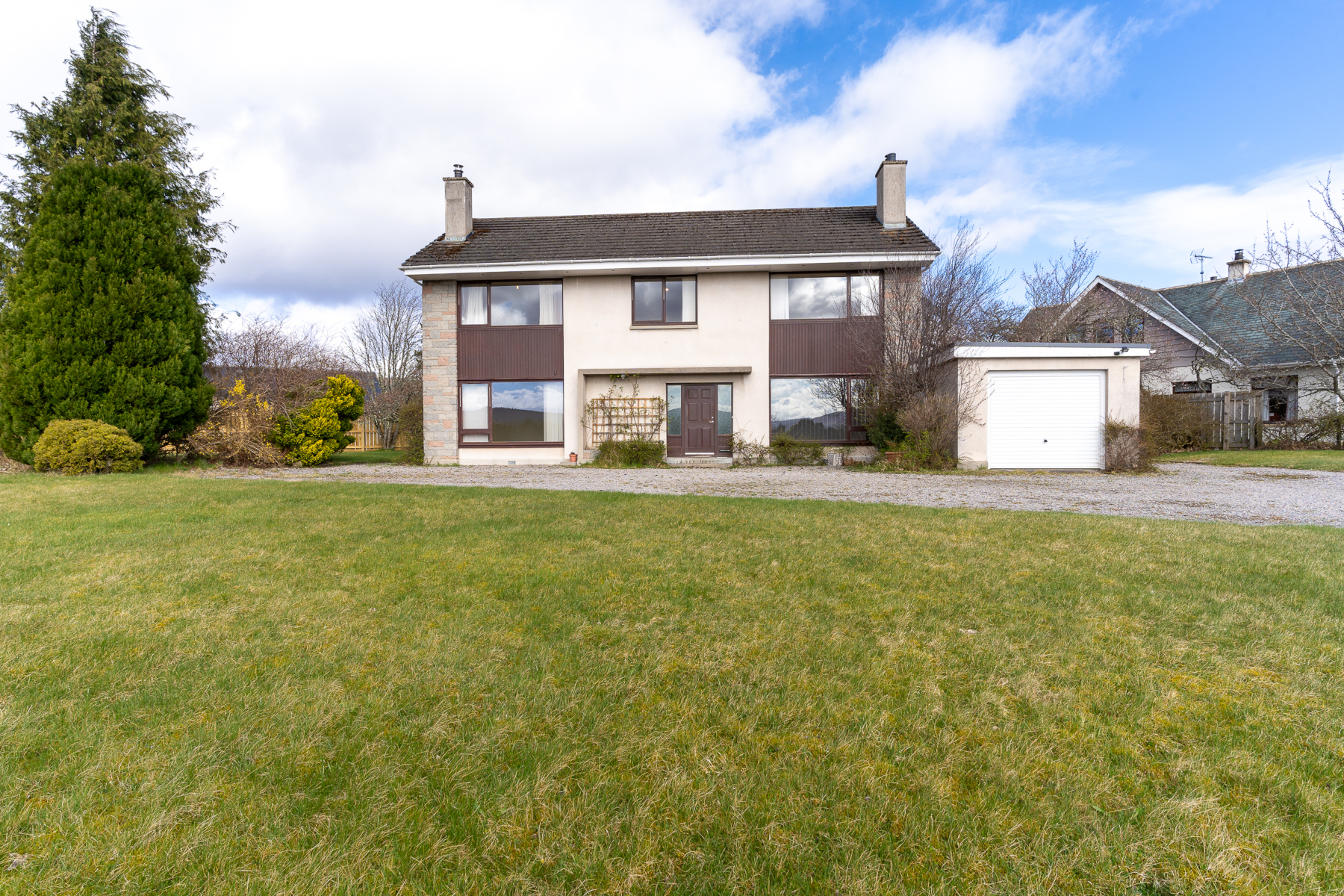 Church of Scotland Manse, 4/5 bedroom house for sale in Grantown on